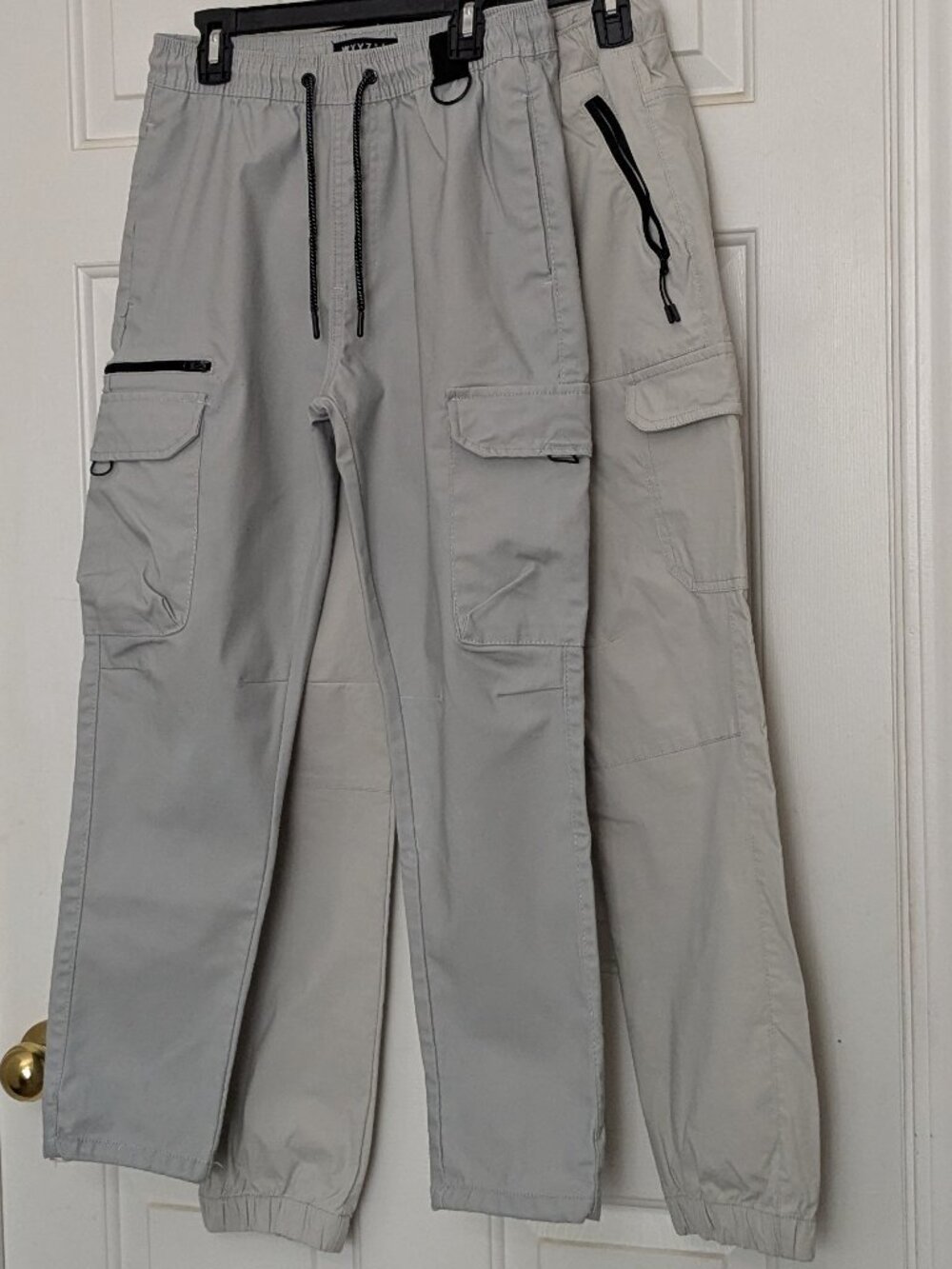 2 Pants WXYZ & Benjamin black Pants Size S , M Gray / Beige .